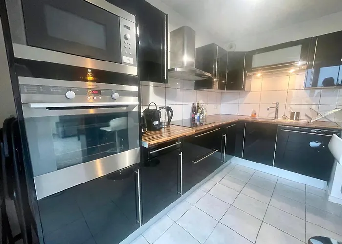 Neyrpic - Cocon Douillet -balcon Apartamento *