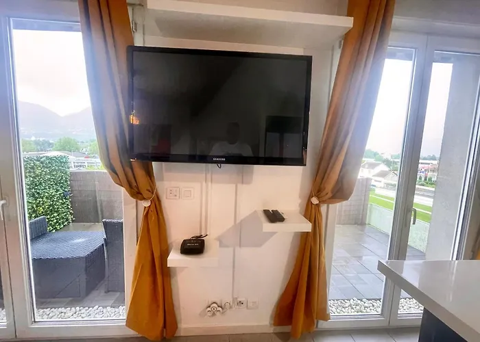 Neyrpic - Cocon Douillet -balcon Rhut