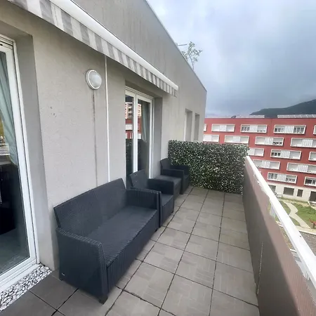 Neyrpic - Cocon Douillet -balcon